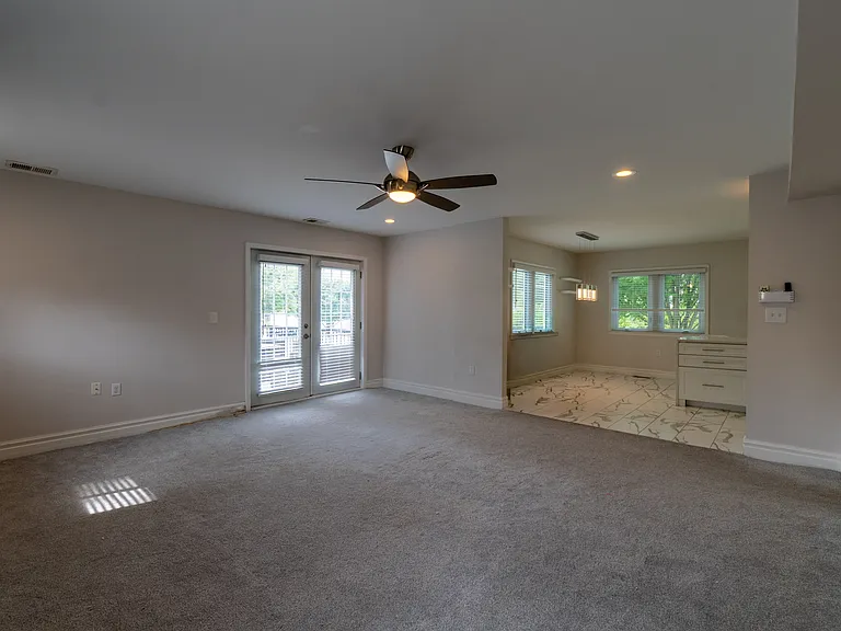 2604 Manchester Rd — Photo 23