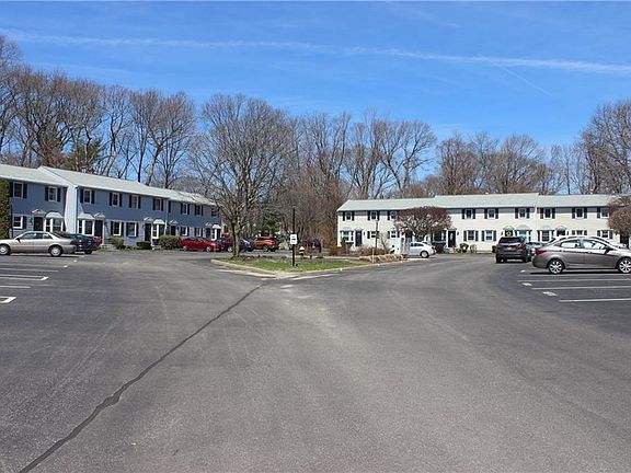 3rd image of 402 Woodhaven Ct #402