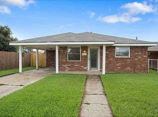 2221 Pirate Dr, Chalmette, LA 70043