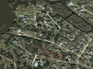 128 Deloaks Rd, Madisonville, LA 70447