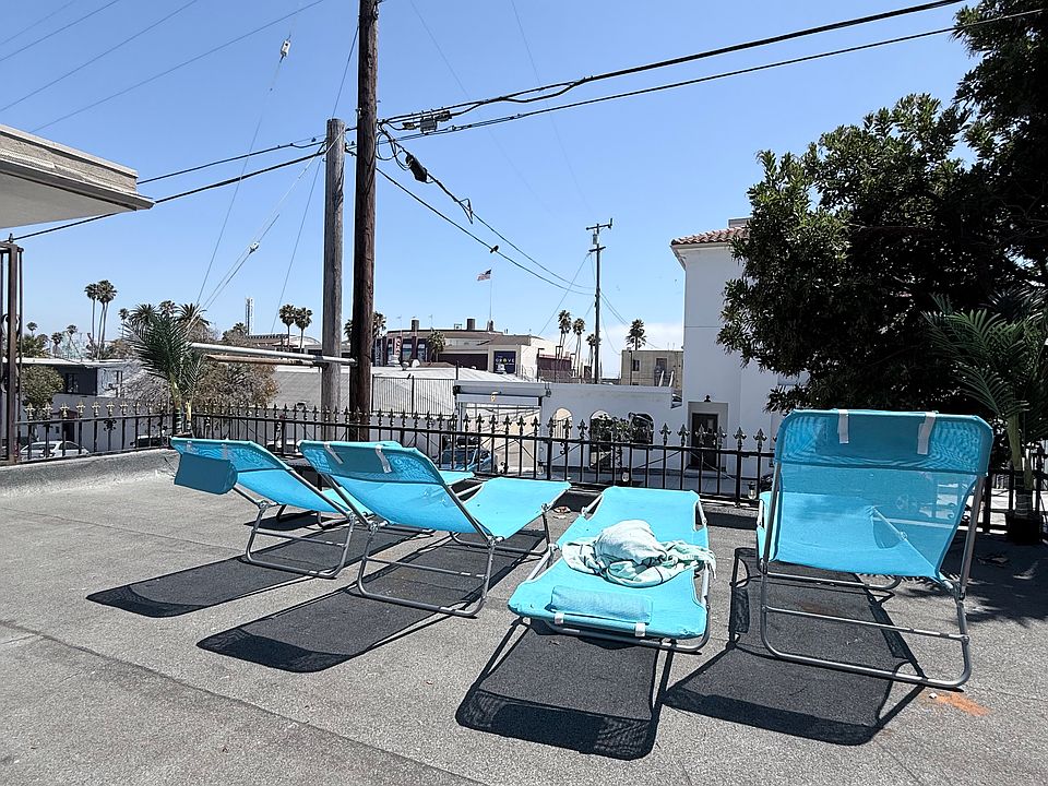 1st image of 118 1st St #6