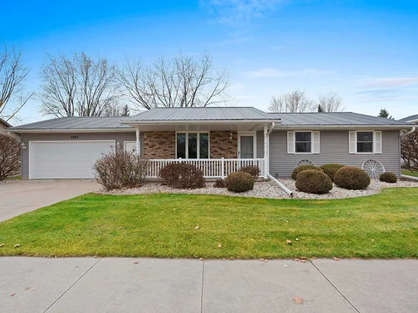 1901 Roosevelt St, Little Chute, WI 54140