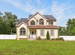 893 Lakehurst Ave, Jackson, NJ 08527