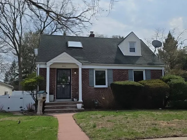 200 Rambler Ave, New Milford, NJ 07646