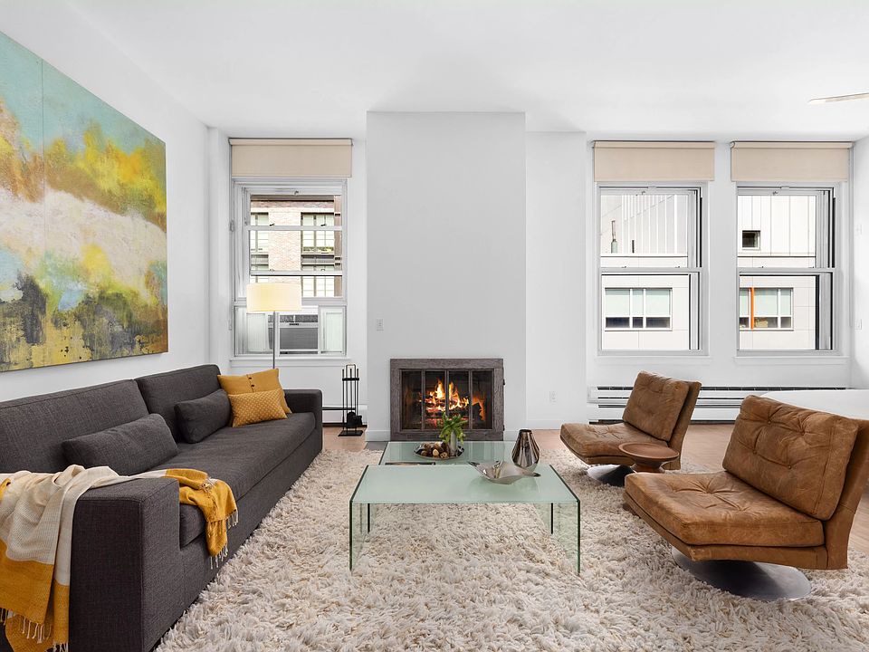 1st image of 529 W 42nd St APT 6G