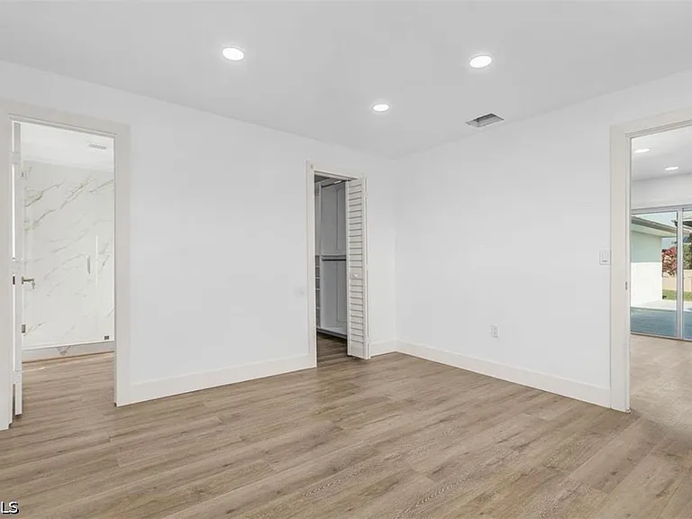 6043 Birnam Wood Ln — Photo 6