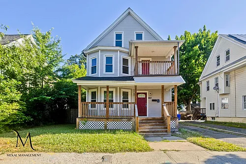 653 Belmont Ave Photo 1