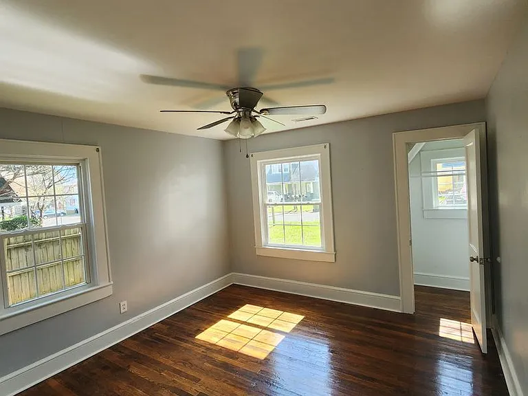 304 W 8th Ave — Photo 15