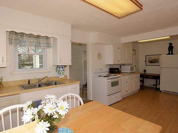 3rd image of N1327 Cottage Dr