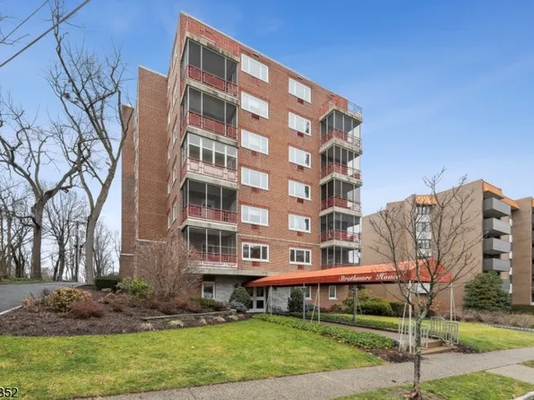 11 Euclid Avenue, 3D #3D, Summit City, NJ 07901