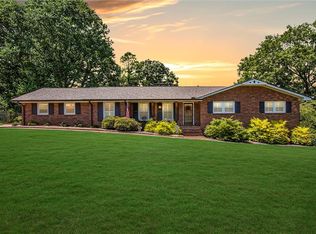 109 Arrowhead Dr, Cartersville, GA 30120