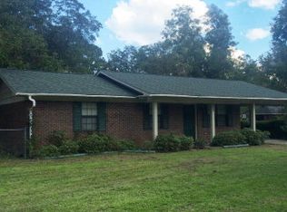 111 Orchard Cir, Fitzgerald, GA 31750