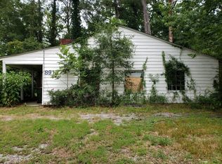 8913 S Quay Rd, Suffolk, VA 23437