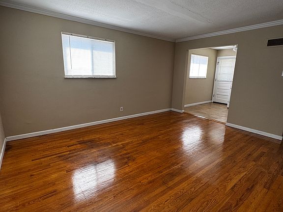 3rd image of 3109 Glenwood Ct