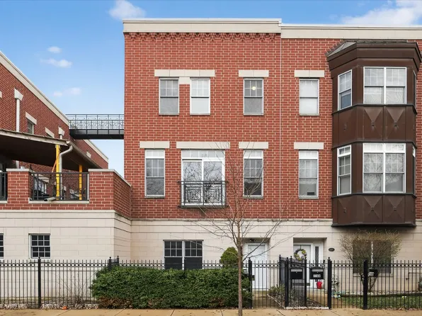 1151 E 46th St, Chicago, IL 60653