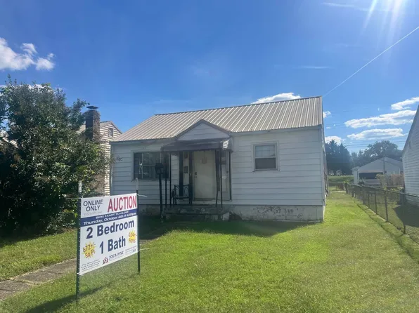 2409 McKinley Ave, Saint Albans, WV 25177