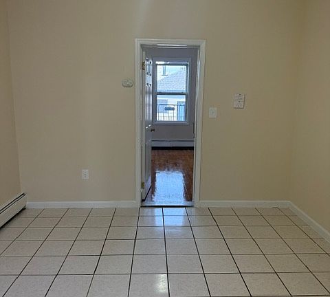 5th image of 12 Paterson St #3L