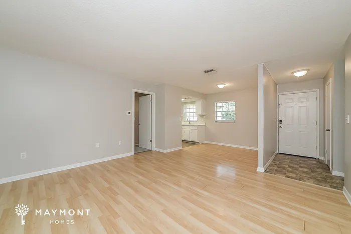 4750 Kempston Dr — Photo 5
