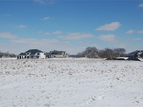 3rd image of 28 Chatham Hills Blvd