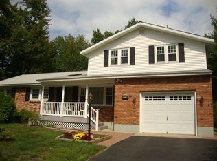 2877 W Old State Rd, Schenectady, NY 12303