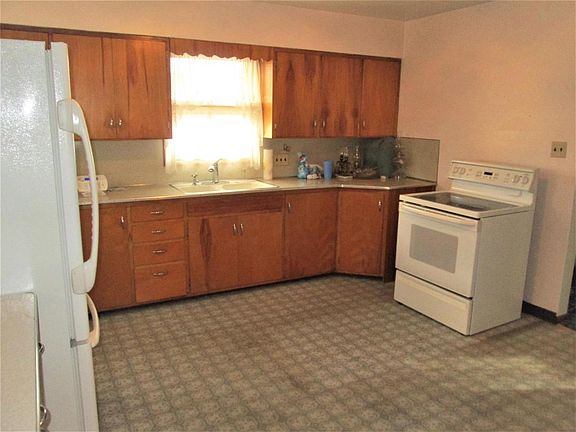 3rd image of 506 S Lombardy Dr