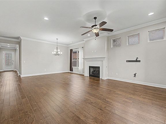 5th image of 2702 Nottingham Ave