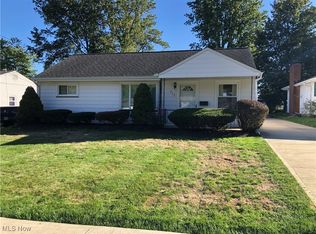 972 Oakwood Dr, Elyria, OH 44035