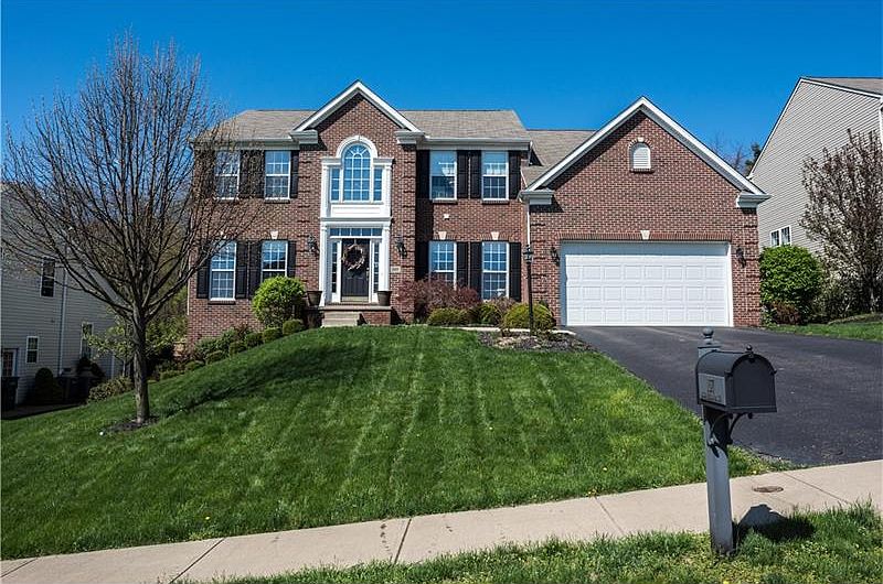 1st image of 167 Blue Heron Dr