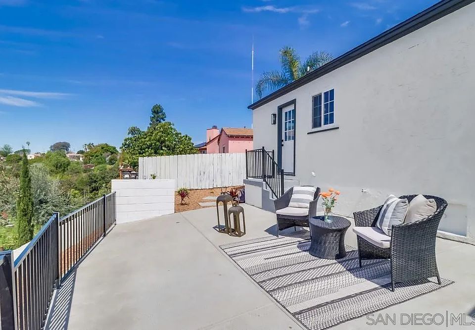 2nd image of 5175 Silk Pl