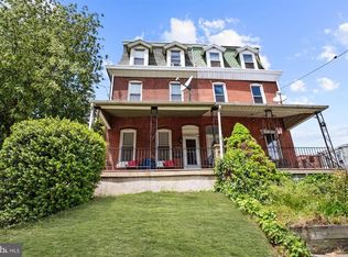7044 Keystone St, Philadelphia, PA 19135