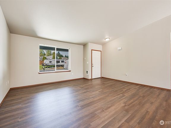 5th image of 13105 223rd Avenue E