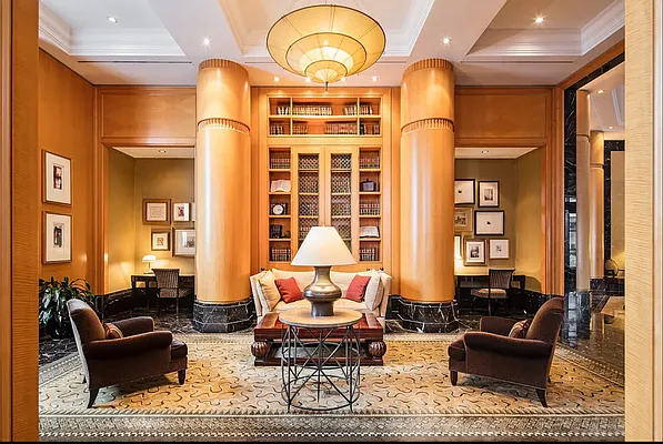 Rented by SERHANT. | media 32