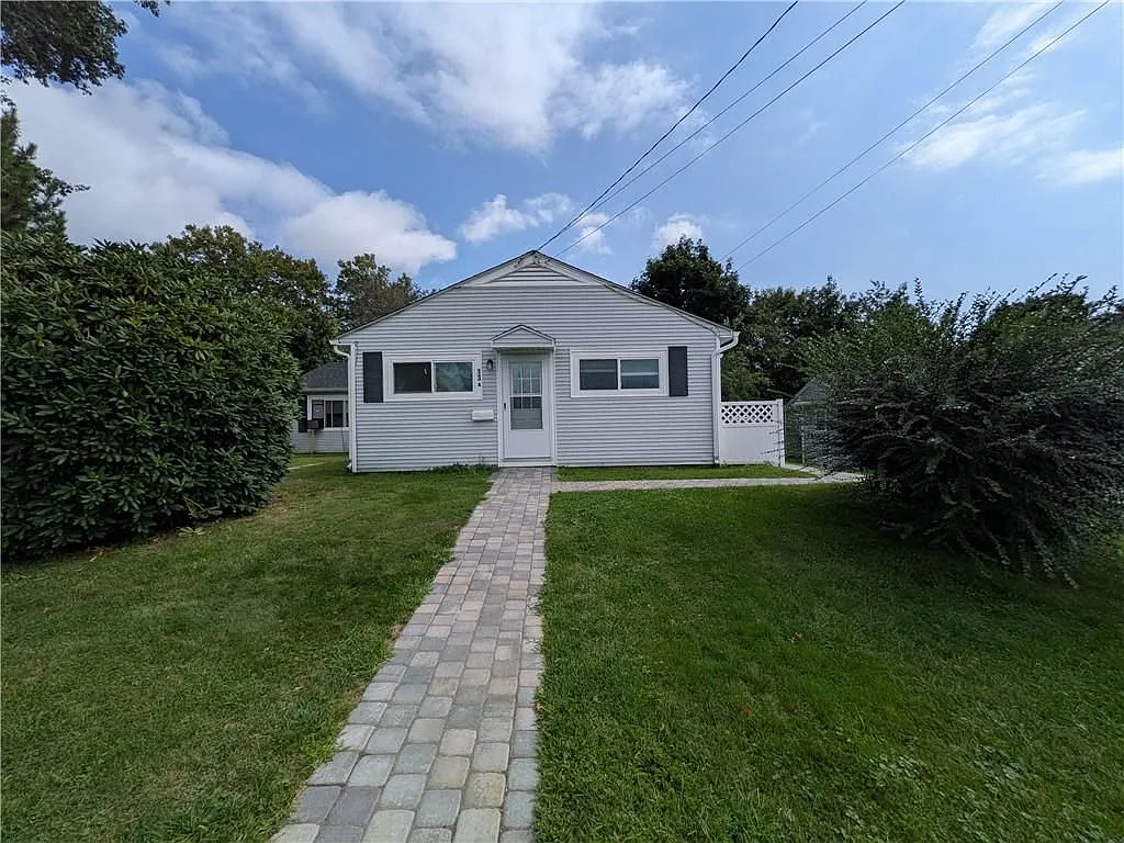 5 bed, 2.0 bath, 750 sqft, $2,724 — Photo 2