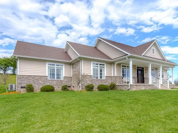 1408 Clubhouse Ln, Mount Sterling, KY 40353