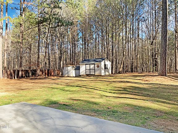 5th image of 4054 Brooksdale Dr