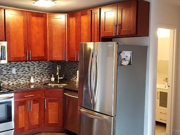 5th image of 2540 Shore Blvd APT 4F