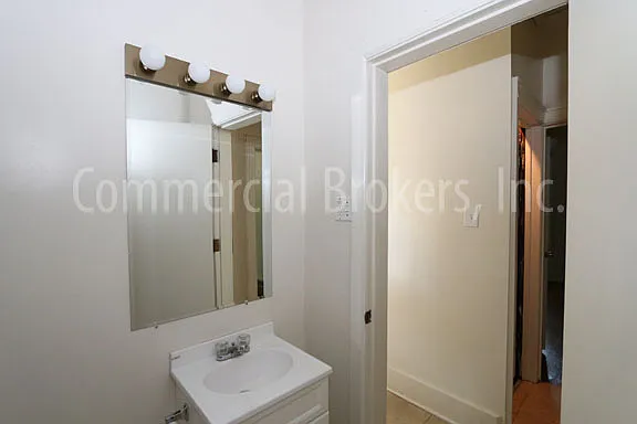 850 N Salisbury St — Photo 7