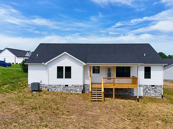 4th image of 126 Sterlyn Dr