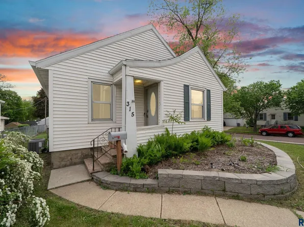 315 W 30th St, Sioux Falls, SD 57105