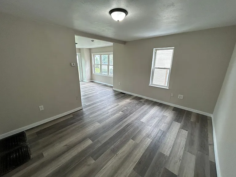 109 Kent Ct — Photo 14