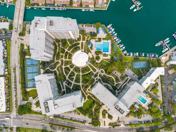 500 3rd Iss #618, Hallandale, FL 33009