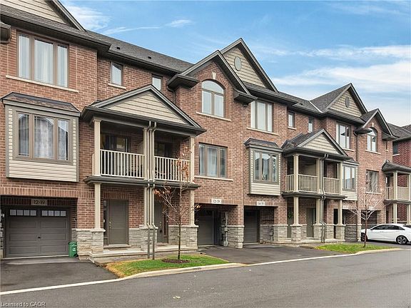 5th image of 19 Picardy Dr #13