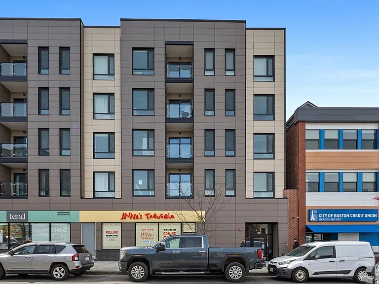 457 W Broadway #506 — Photo 35