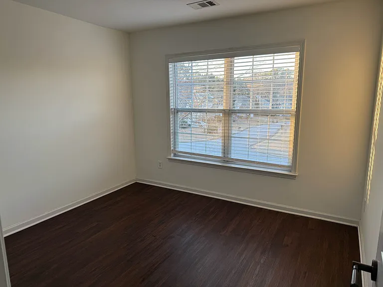 354 Wedmore Ct — Photo 15