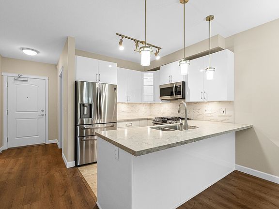 4th image of 20367 85th Ave #109