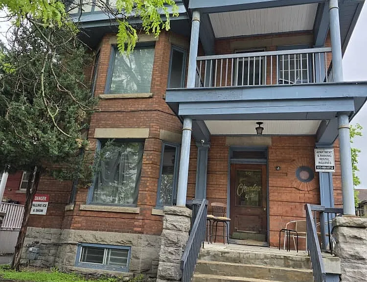 301 Wilbrod St — Photo 1