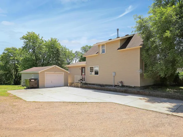 411 4th Ave NW, New Prague, MN 56071