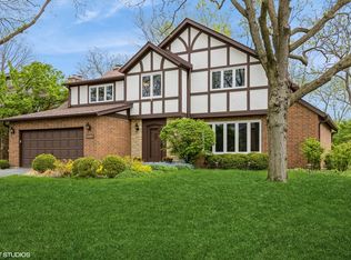 6483 Indianhead Trl, Indian Head Park, IL 60525