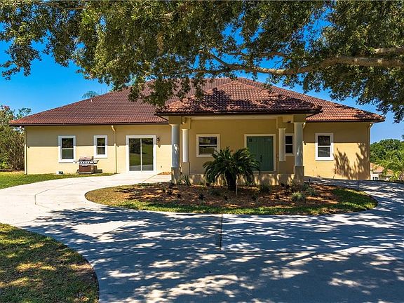 2nd image of 12620 Katherine Cir