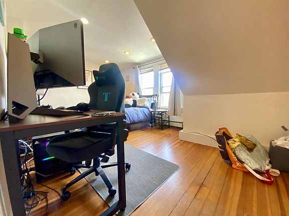 4th image of 87 Summer St #3A-201